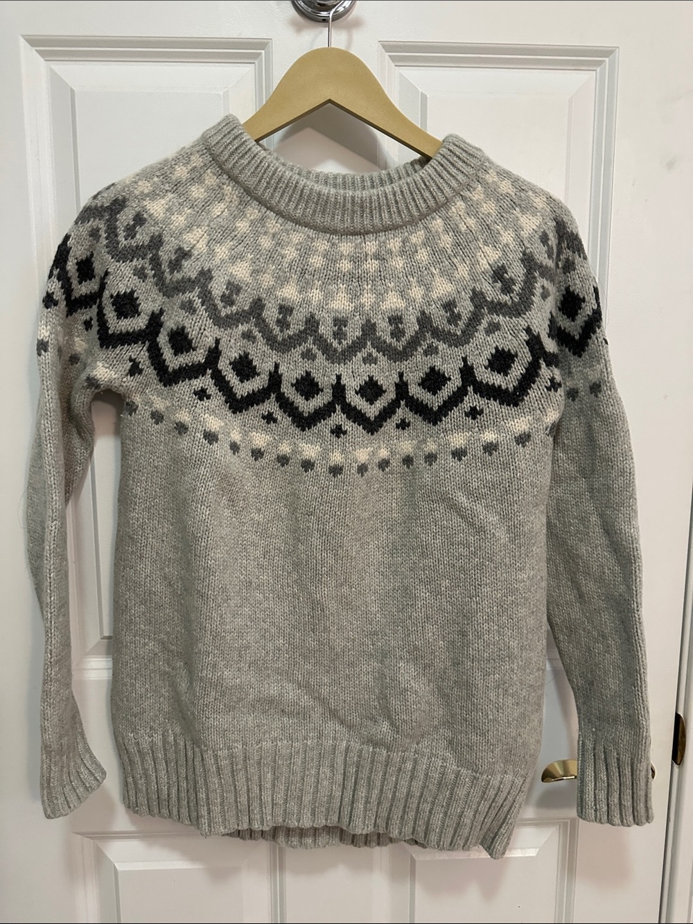 Women’s Gray Fair Isle Crewneck Sweater